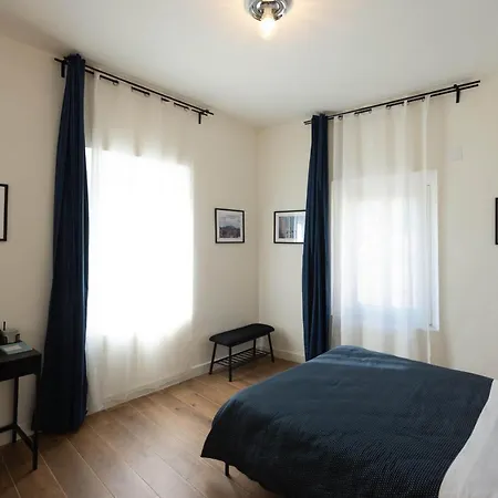 Porta 93 *